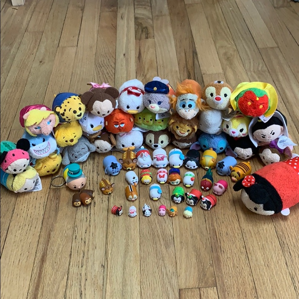 Huge lot of Disney tsum tsum - plush and vinyl